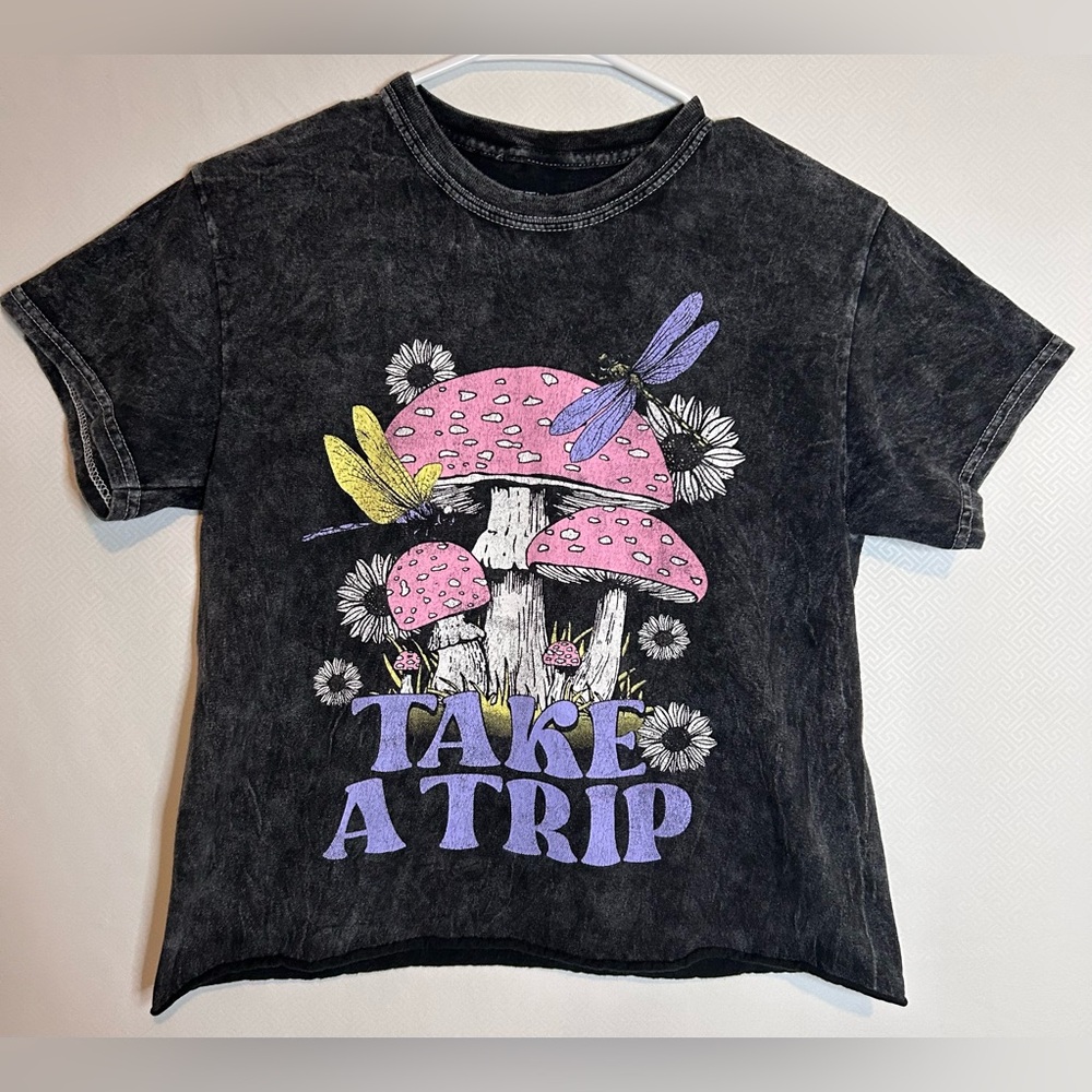 Fifth Sun Black and Pink Psychedelic Short Sleeve Tee